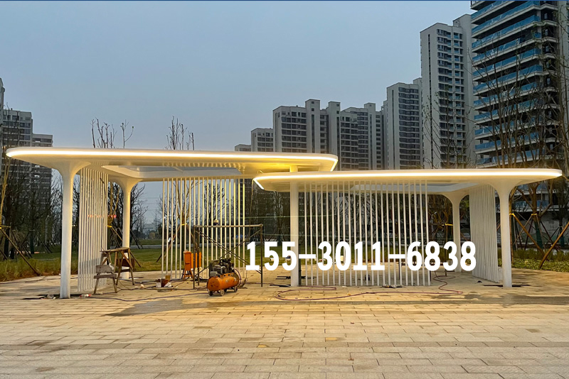 美术馆不锈钢雕塑落地实景案例