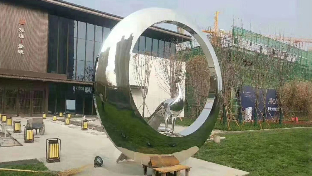 不锈钢发光雕塑落地案例展示