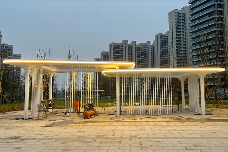不锈钢流水雕塑安装实景