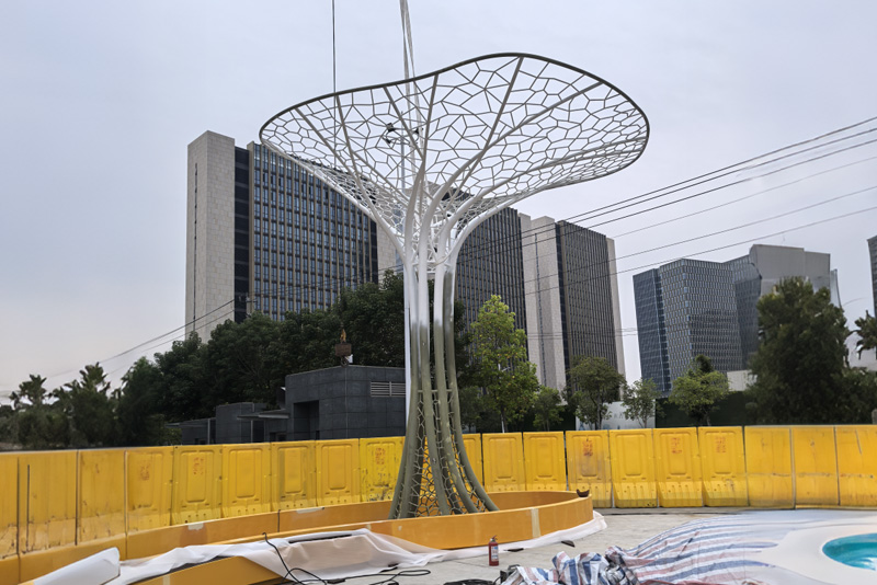 文旅小镇不锈钢雕塑实景案例